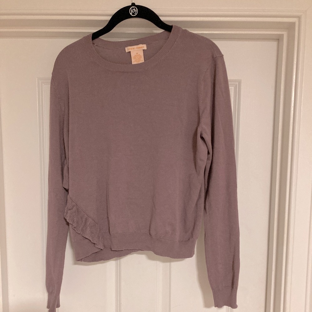 Sweet Romeo Mauve Ruffle Front Sweater Size M new w/no tags